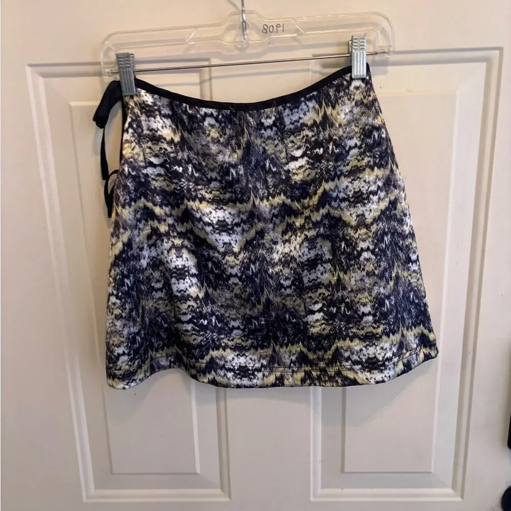 Urban Outfitters Black and Gray Textured Fabric Mini Skirt Boho Y2K aesthetic